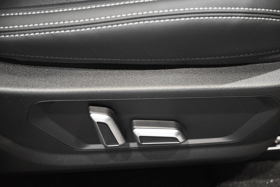 Haval Jolion Премиум, серый