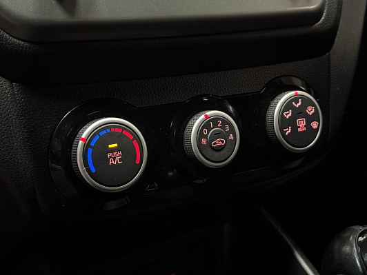 Kia Rio, 2016 года, пробег 120000 км