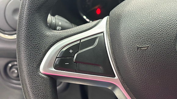 Renault Sandero Stepway Life, 2020 года, пробег 45000 км