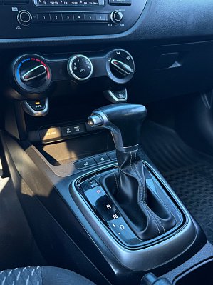 Kia Rio Luxe, 2018 года, пробег 180834 км