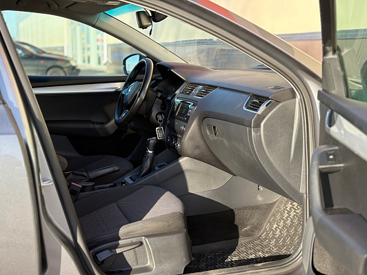 Skoda Octavia Ambition, 2016 года, пробег 201000 км
