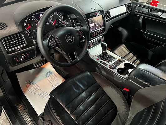 Volkswagen Touareg, 2012 года, пробег 178000 км