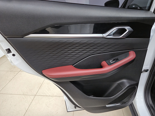 Geely Coolray Champion edition (Binyue Cool), 2023 года, пробег 30956 км