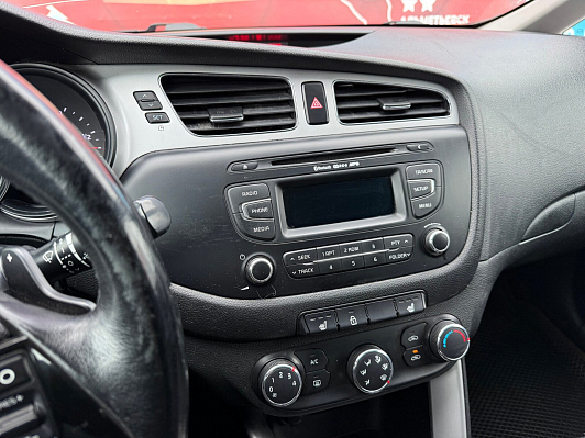 Kia Ceed Comfort, 2014 года, пробег 208000 км