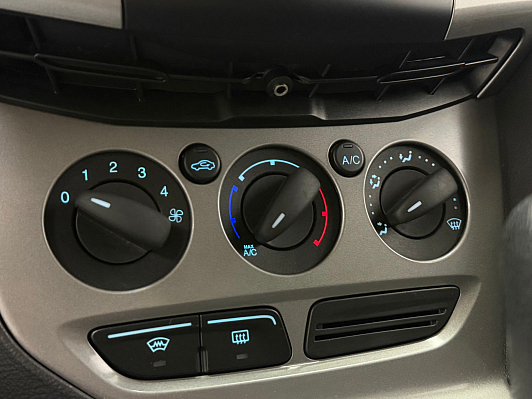Ford Focus Trend, 2012 года, пробег 145982 км