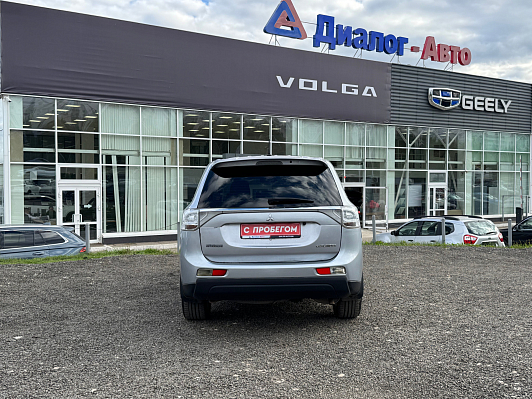 Mitsubishi Outlander Inform, 2013 года, пробег 252500 км