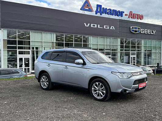 Mitsubishi Outlander Inform, 2013 года, пробег 252500 км
