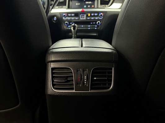 Hyundai Genesis Advance, 2016 года, пробег 114600 км