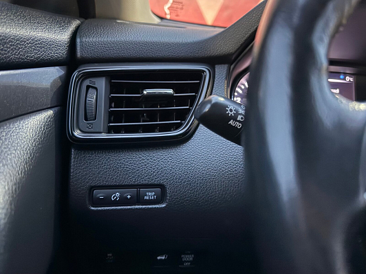 Nissan X-Trail SE, 2019 года, пробег 85500 км