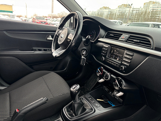 Kia Rio Luxe, 2018 года, пробег 134617 км