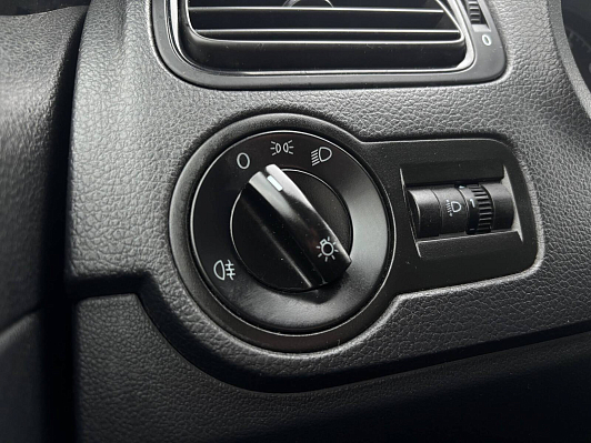 Volkswagen Polo Comfortline, 2020 года, пробег 122169 км