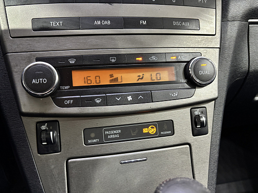 Toyota Avensis, 2011 года, пробег 338058 км