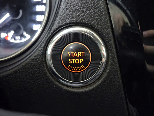 Nissan X-Trail SE, 2015 года, пробег 180373 км