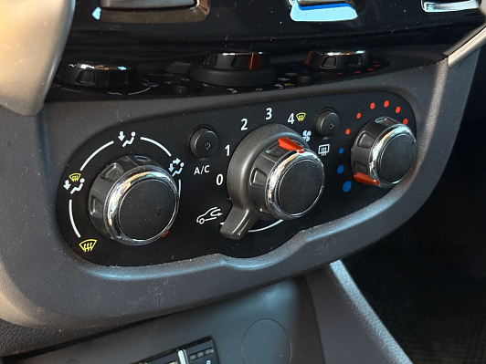 Lada (ВАЗ) Largus Luxe 7 мест Prestige, 2021 года, пробег 74618 км