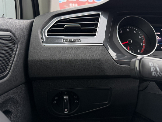Volkswagen Tiguan Exclusive, 2019 года, пробег 77830 км