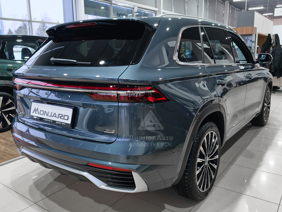 Geely Monjaro Флагман, серый