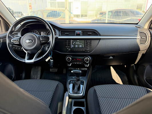 Kia Rio Лига Европы, 2017 года, пробег 35385 км
