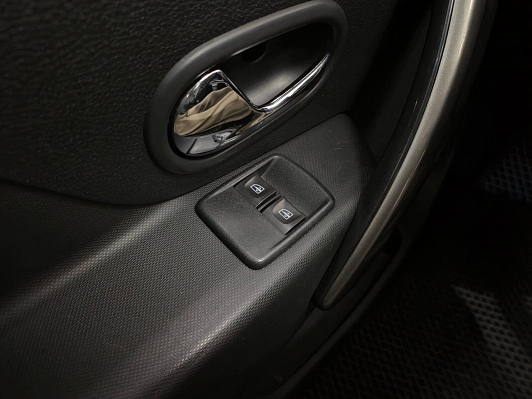 Renault Logan Privilege, 2015 года, пробег 132083 км