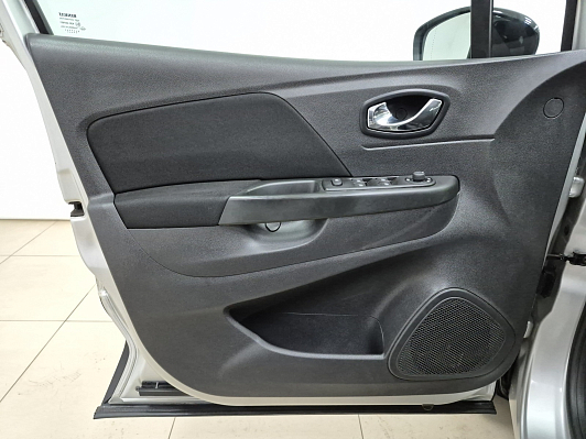 Renault Kaptur Play, 2016 года, пробег 241509 км