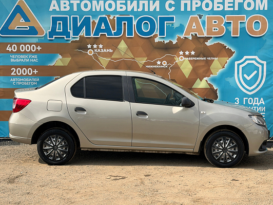 Renault Logan Privilege, 2017 года, пробег 180000 км