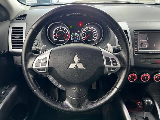 Mitsubishi Outlander Instyle, 2012 года, пробег 155152 км