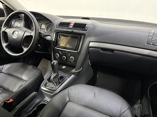 Skoda Octavia Ambiente, 2006 года, пробег 374117 км