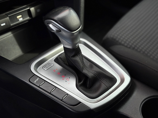 Kia Ceed Luxe, 2021 года, пробег 102400 км
