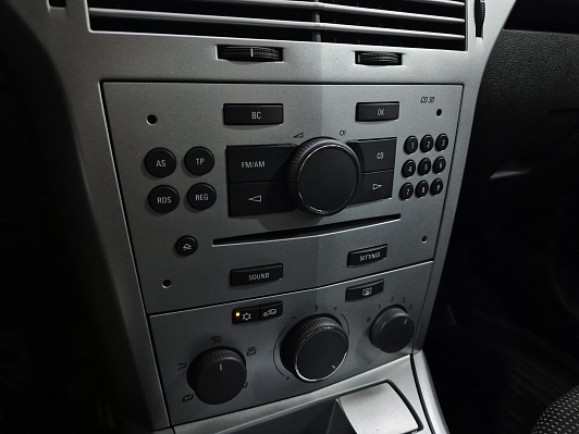 Opel Astra, 2011 года, пробег 67600 км