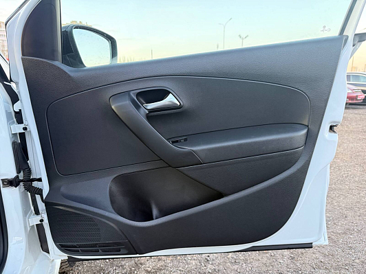 Volkswagen Polo SELECT, 2019 года, пробег 42017 км