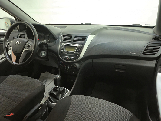 Hyundai Solaris Active, 2013 года, пробег 178301 км