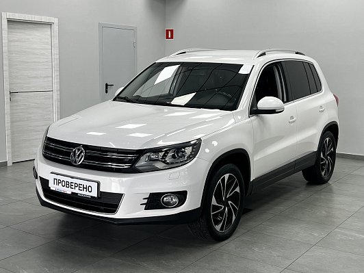 Volkswagen Tiguan Avenue, 2012 года, пробег 305872 км