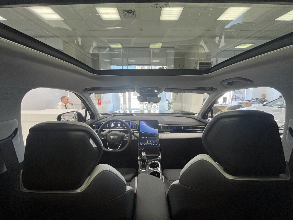 Geely Atlas Flagship, зеленый