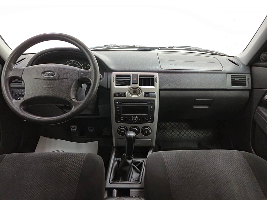 Lada (ВАЗ) Priora Люкс, 2011 года, пробег 281492 км