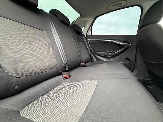 Lada (ВАЗ) Vesta Comfort, 2017 года, пробег 136000 км
