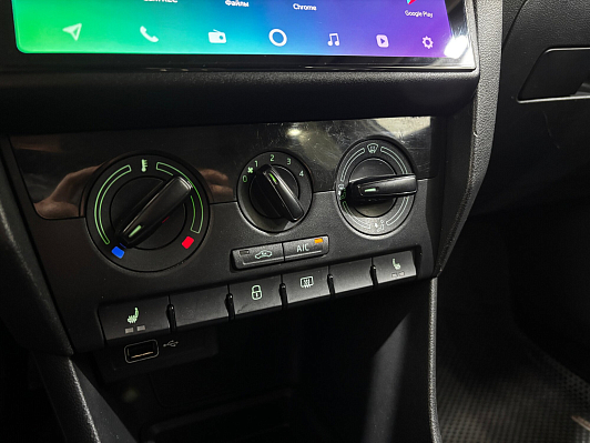 Skoda Rapid Hockey Edition Active, 2018 года, пробег 140000 км