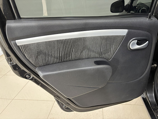 Renault Logan, 2011 года, пробег 181937 км