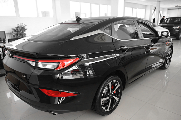 JAC J7 Luxury, черный