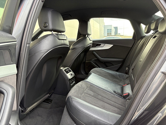 Audi A4 Sport, 2019 года, пробег 181383 км