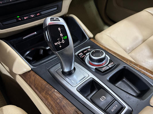 BMW X6, 2010 года, пробег 304528 км
