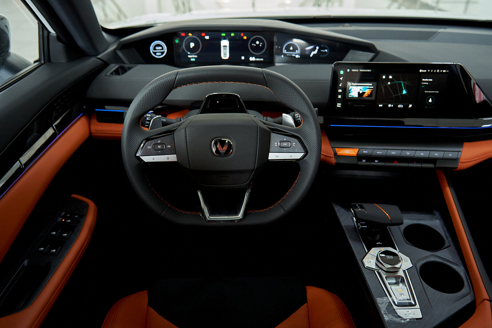 Changan UNI-V Tech, белый