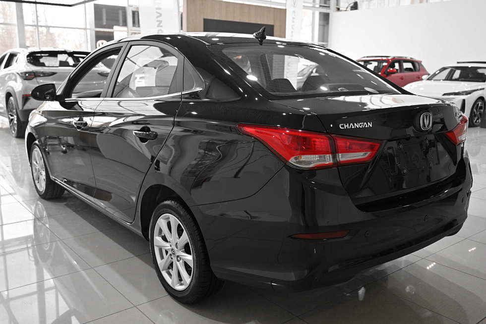 Changan Alsvin Комфорт, черный