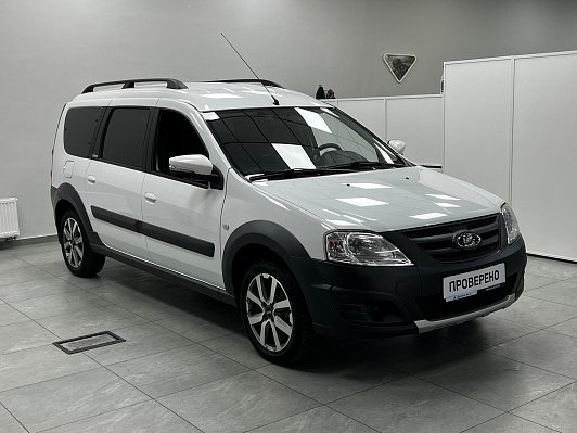 Lada (ВАЗ) Largus Quest (7 мест), 2020 года, пробег 106635 км