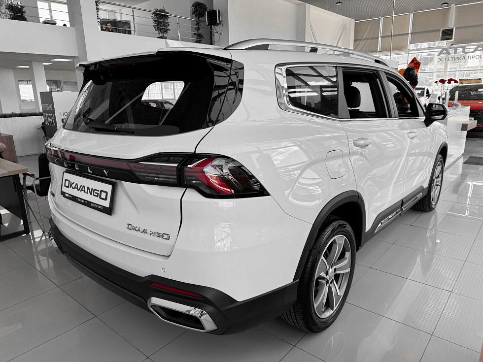 Geely Okavango Luxury, белый