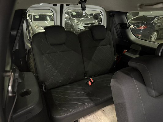 Lada (ВАЗ) Largus Luxe (7 мест), 2019 года, пробег 176635 км