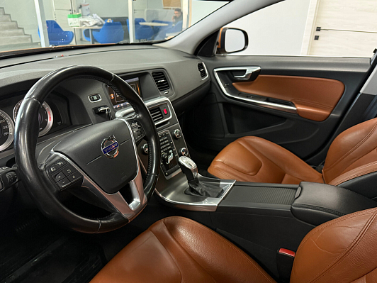 Volvo S60 Momentum, 2013 года, пробег 185117 км