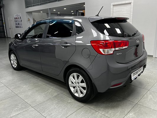 Kia Rio Luxe, 2015 года, пробег 239000 км