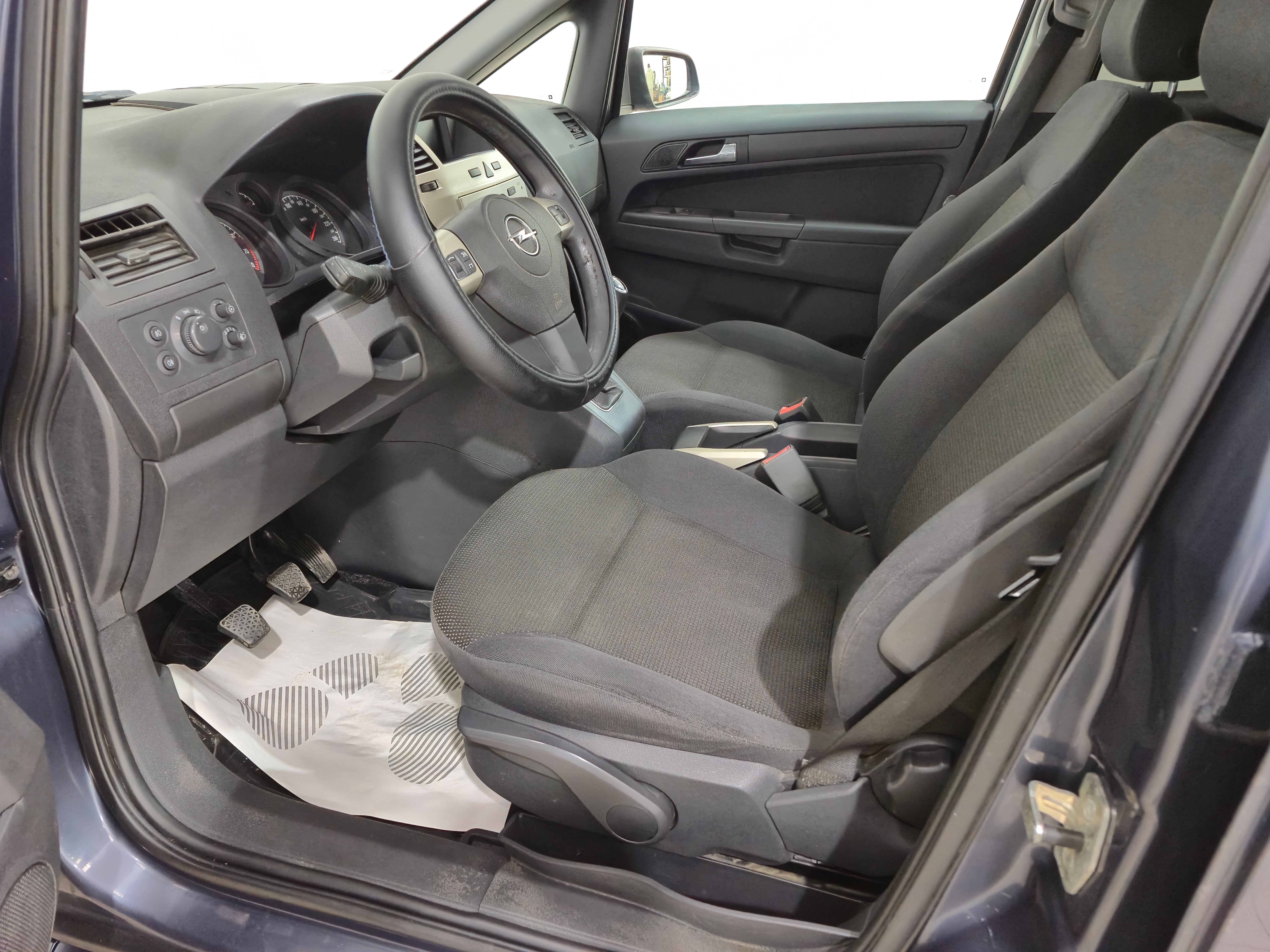 Opel Zafira, 2008 года, пробег 175929 км