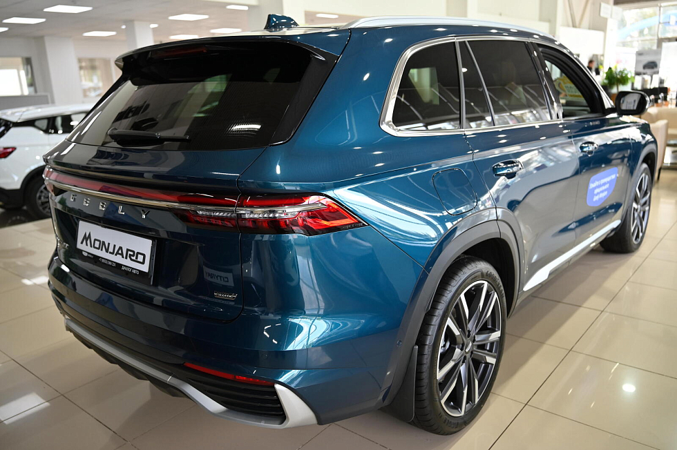 Geely Monjaro Exclusive, синий