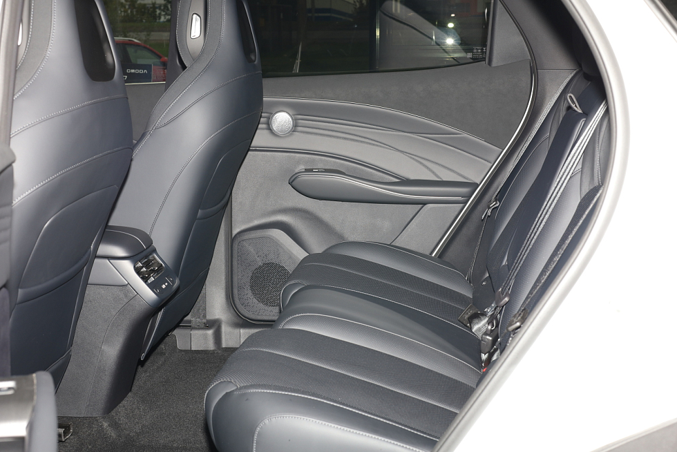 Omoda C7 Актив, белый