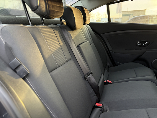 Renault Fluence, 2011 года, пробег 238823 км